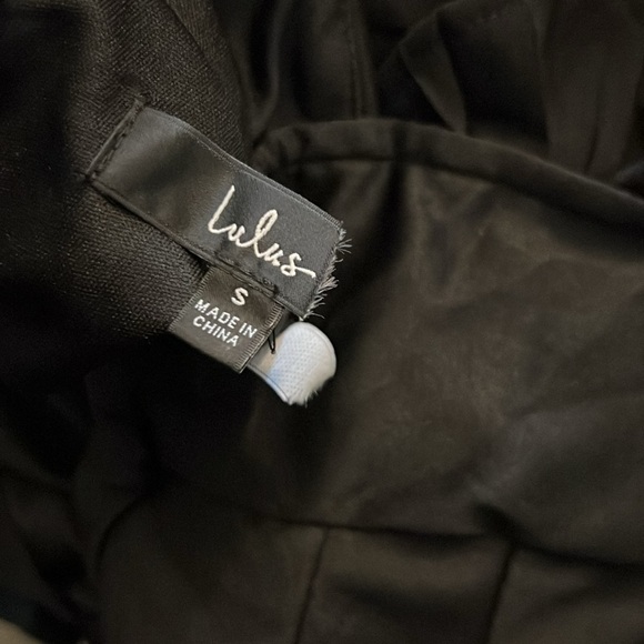 NWOT Ideal Occasion Black Pleated Flutter Sleeve Backless Maxi Dress - Picture 9 of 9